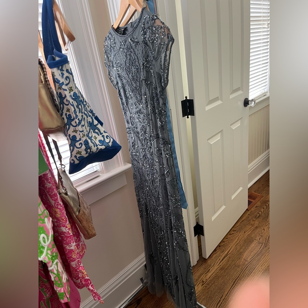 Elegant embellished beaded mesh steel blueish / grey Gown Pisarro Nights size 2 - Picture 10 of 14